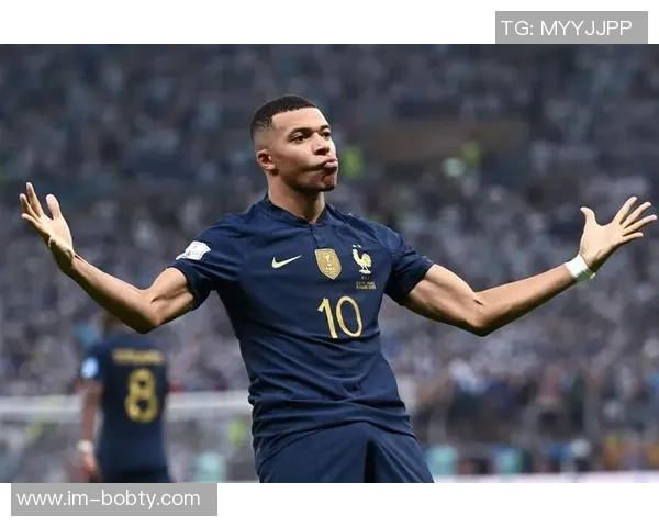 姆巴佩分享生活与比赛精彩瞬间展现轻松愉快的心情与状态